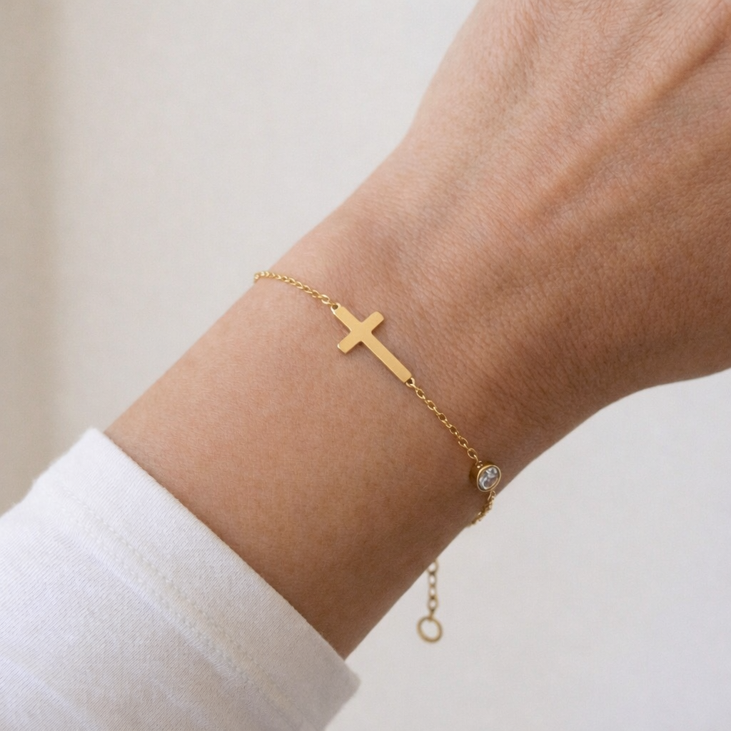 Solenne | Armband met Kruis Hanger