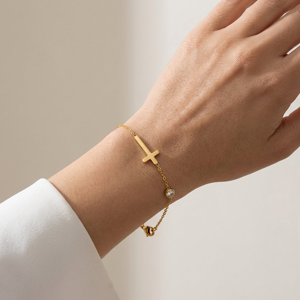 Solenne | Armband met Kruis Hanger